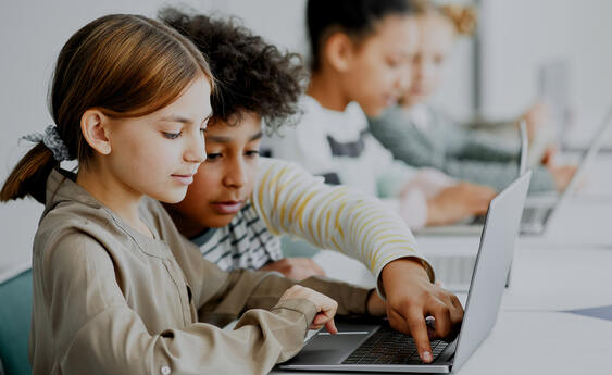IT-Konzept für 23 Schulen mit über 900 modernisierten Klassenzimmern